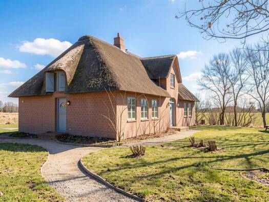Einfamilienhaus zum Kauf 539.000 € 3 Zimmer 143 m² 1.992 m² Grundstück Emmelsbüll-Horsbüll 25924