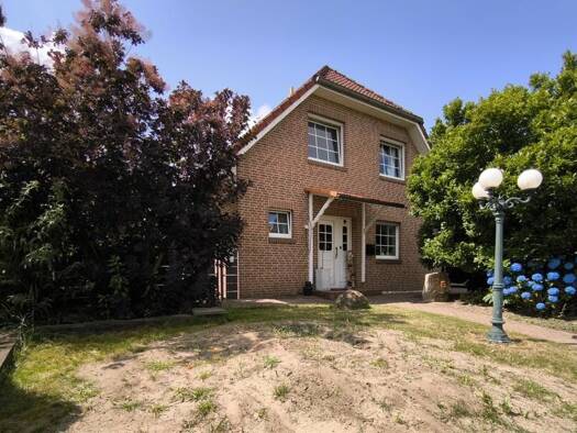 Einfamilienhaus zum Kauf 349.000 € 4 Zimmer 110 m² 615 m² Grundstück Uelsen 49843