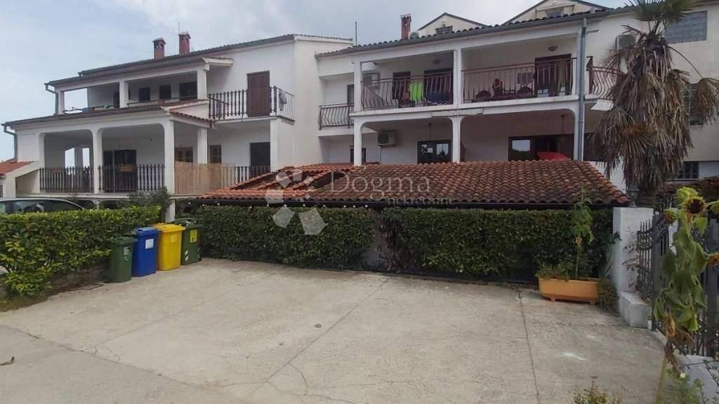 Haus zum Kauf 2.000.000 € 27 Zimmer 1.200 m² Rovinj