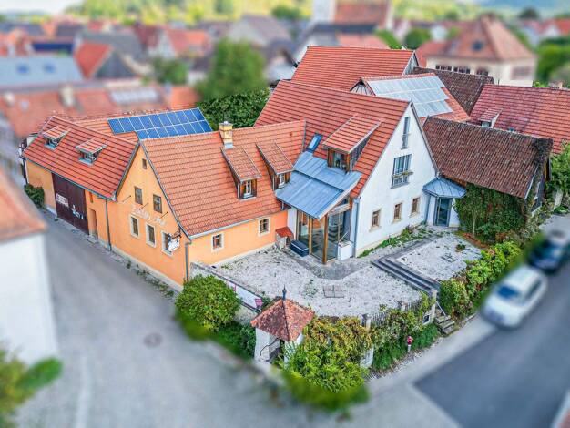 Einfamilienhaus zum Kauf 6 Zimmer 311 m² 1.380 m² Grundstück Binsfeld Arnstein 97450