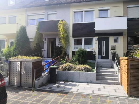 Reihenhaus zur Miete 1.850 € 6 Zimmer 118 m² 180 m² Grundstück frei ab sofort Herrnhütte Nürnberg 90411