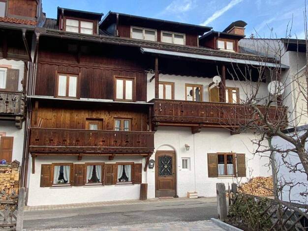Mehrfamilienhaus zum Kauf 439.000 € 12 Zimmer 250,1 m² 195 m² Grundstück Garmisch Garmisch-Partenkirchen 82467