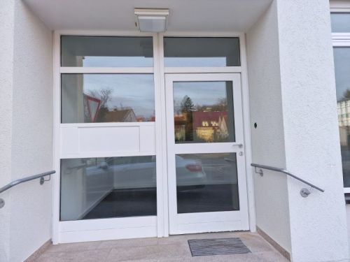 Wohnung zur Miete 773 € 3 Zimmer 110,3 m²<br/>Wohnfläche EG<br/>Geschoss ab sofort<br/>Verfügbarkeit Schwanfeld 97523