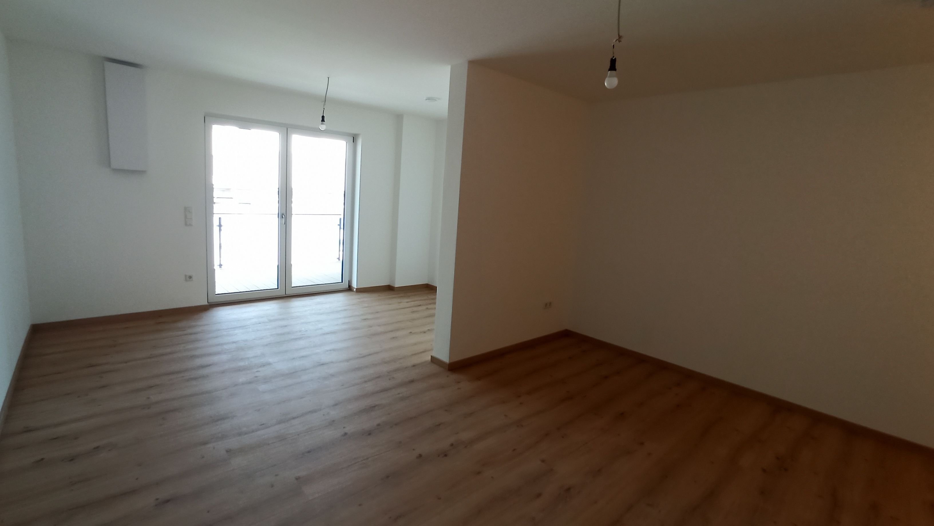 Wohnung zur Miete 710 € 2 Zimmer 59,1 m²<br/>Wohnfläche 2.<br/>Geschoss ab sofort<br/>Verfügbarkeit Gärtnerstraße Köfering Köfering 93096