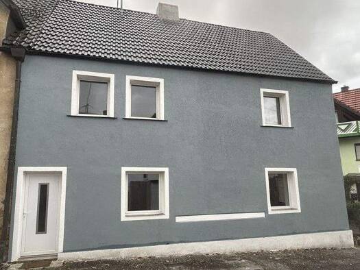 Doppelhaushälfte zum Kauf 105.000 € 8 Zimmer 126 m² 205 m² Grundstück Ebnath 95683