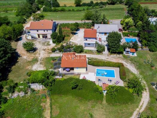 Wohn- und Gewerbegrundstück zum Kauf 1.300.000 € Križanci, Žminj Žminj 52341