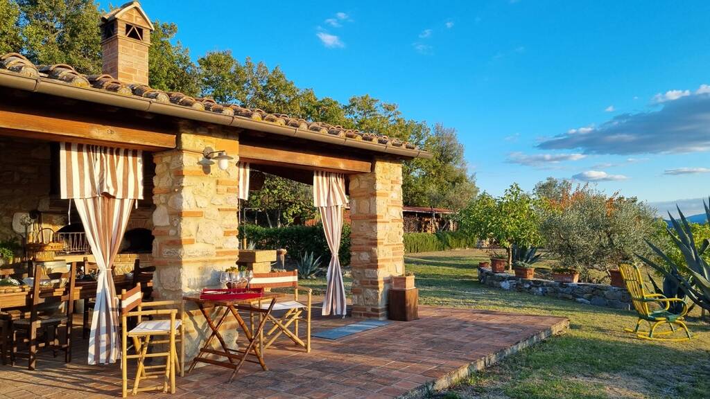 Bauernhaus zum Kauf 980.000 € 8 Zimmer 280 m² 15.000 m² Grundstück frei ab sofort Volterra