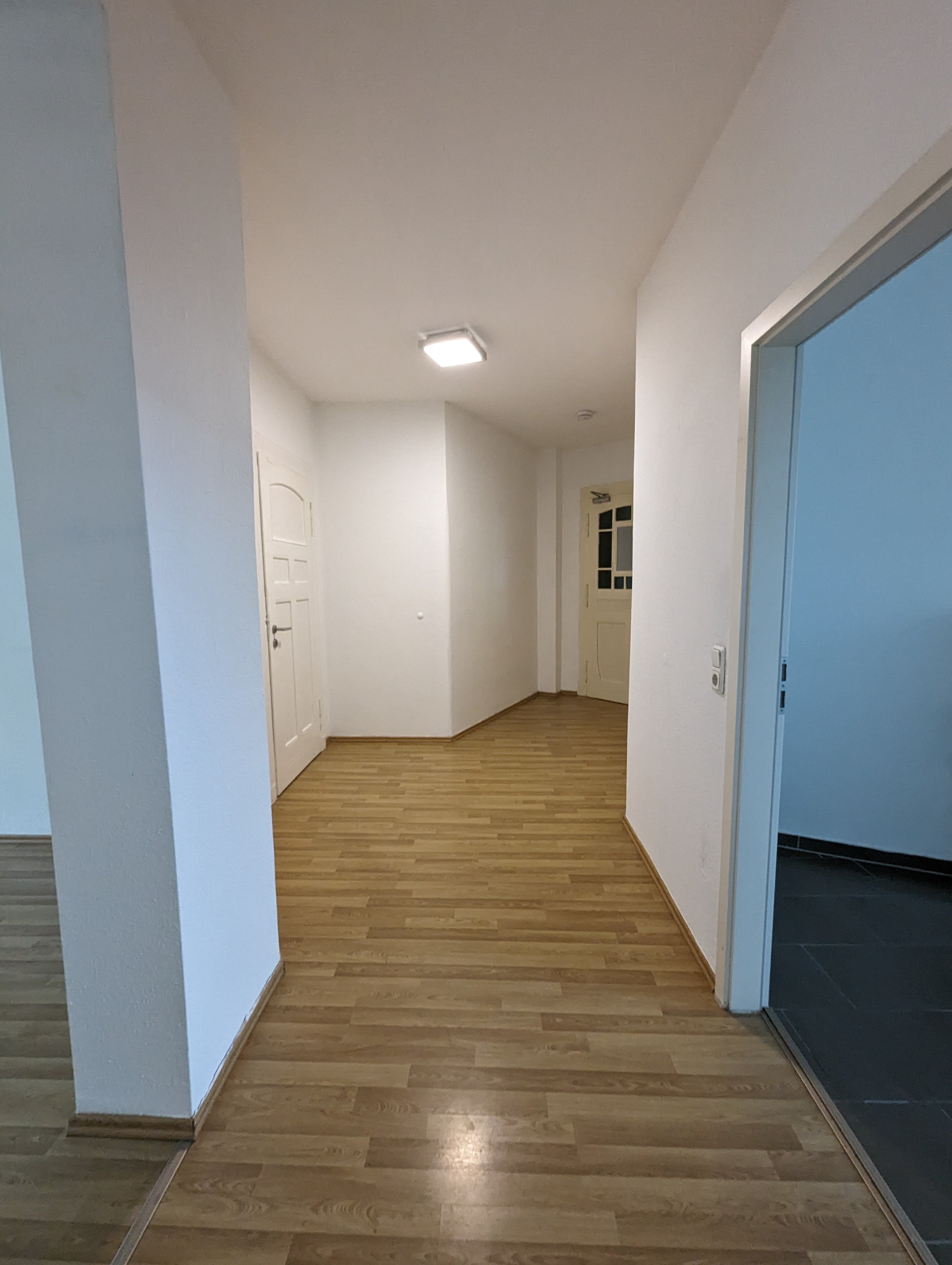 Wohnung zur Miete 649 € 2 Zimmer 67 m²<br/>Wohnfläche 3.<br/>Geschoss 01.03.2025<br/>Verfügbarkeit Holzhäuser Str. 63 Stötteritz Leipzig 04299