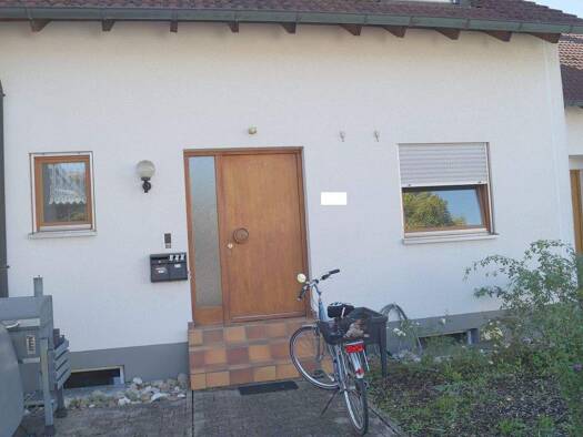 Wohnung zur Miete 840 € 3 Zimmer 64 m² EG frei ab sofort Holzheim Neumarkt in der Oberpfalz 92318