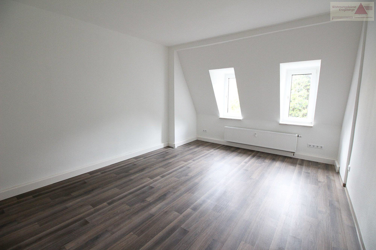 Wohnung zur Miete 285 € 2 Zimmer 64,6 m²<br/>Wohnfläche Schneeberger Straße 48 Aue 08280