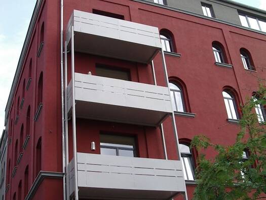 Wohnung zur Miete 895 € 2 Zimmer 70,5 m² 5 Geschosse frei ab 15.08.2026 Flößaustraße 86 Südstadt Fürth 90763