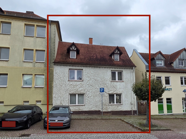 Haus zum Kauf 109.500 € 6 Zimmer 143 m² 570 m² Grundstück frei ab sofort Markt 6 Rötha 04571