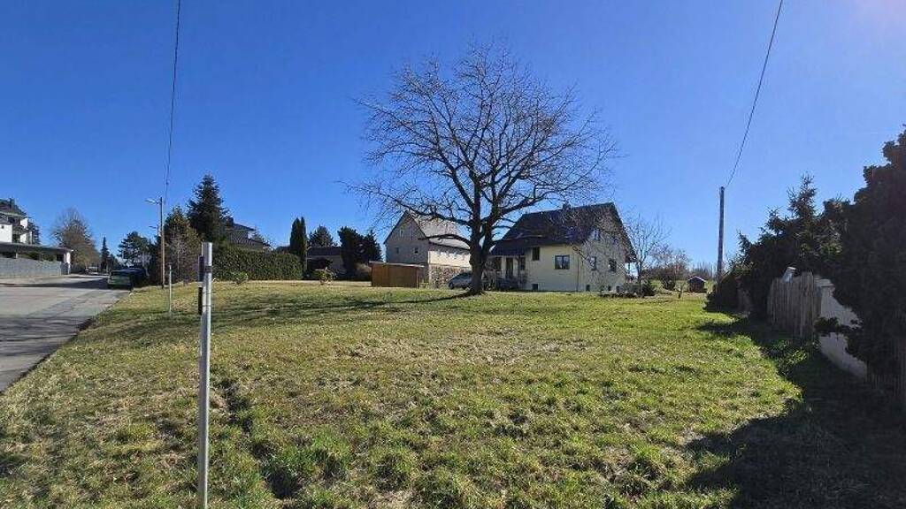 Grundstück zum Kauf 90.000 € 747 m² Grundstück Limbach-Oberfrohna 09212