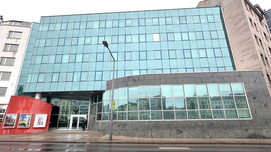 Laden zur Miete 14 € Linke Wienzeile 246 Wien 1150