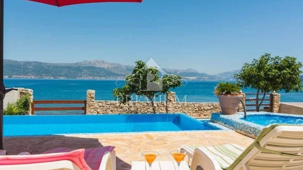 Haus zum Kauf 1.225.000 € 7 Zimmer 260 m² Ciovo, Trogir Trogir