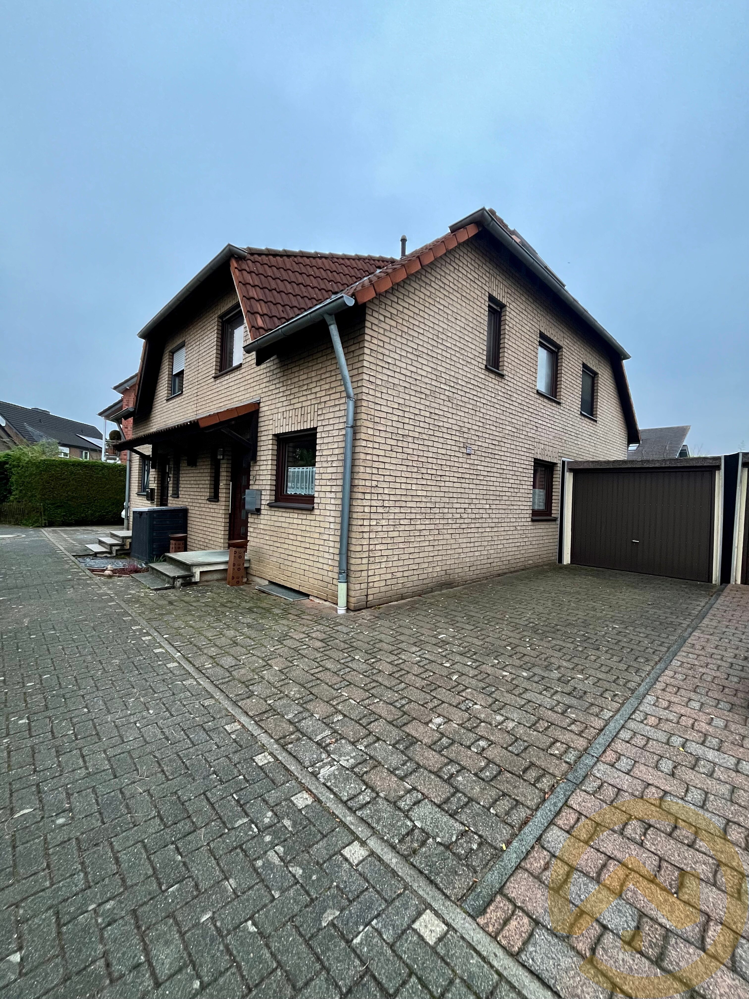 Doppelhaushälfte zum Kauf 385.000 € 5,5 Zimmer 100,2 m²<br/>Wohnfläche 211 m²<br/>Grundstück ab sofort<br/>Verfügbarkeit Sperberweg 9 Niersenbruch Kamp-Lintfort 47475