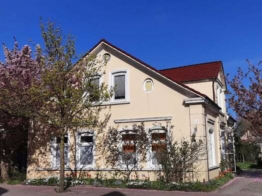 Einfamilienhaus zum Kauf 249.000 € 7 Zimmer 280 m² 1.579 m² Grundstück Marne 25709