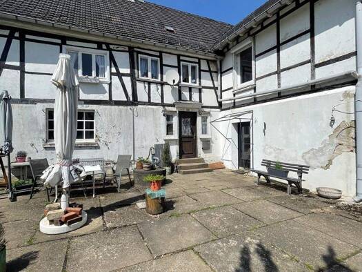 Einfamilienhaus zum Kauf 399.000 € 1 Zimmer 240 m² 1.400 m² Grundstück frei ab sofort Schückhausen Hückeswagen 42499