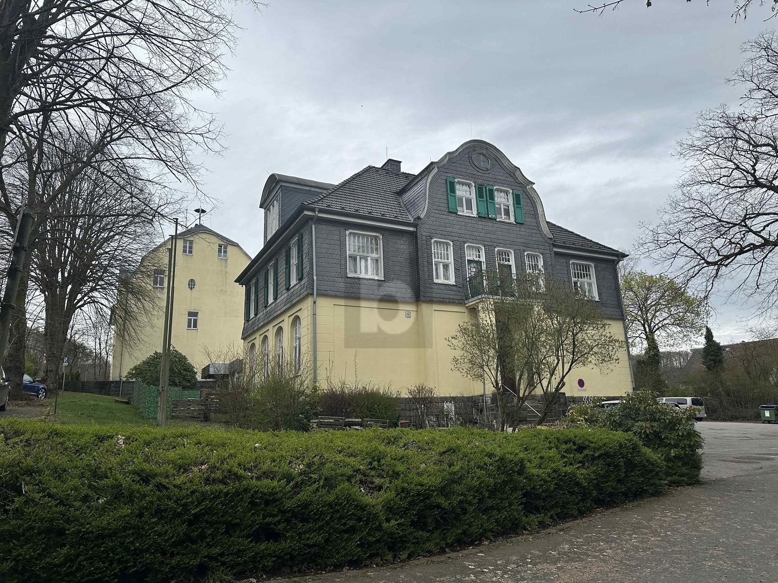 Wohn- und Geschäftshaus zum Kauf als Kapitalanlage geeignet 1.850.000 € 20 Zimmer 1.200 m²<br/>Fläche 4.300 m²<br/>Grundstück Eilpe-Süd / Selbecke Hagen 58091