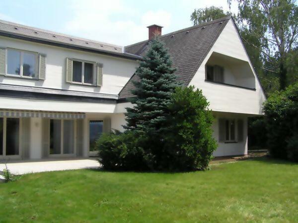 Einfamilienhaus zur Miete 2.720 € 9 Zimmer 320 m²<br/>Wohnfläche 1.355 m²<br/>Grundstück Sankt Leonhard Graz 8010