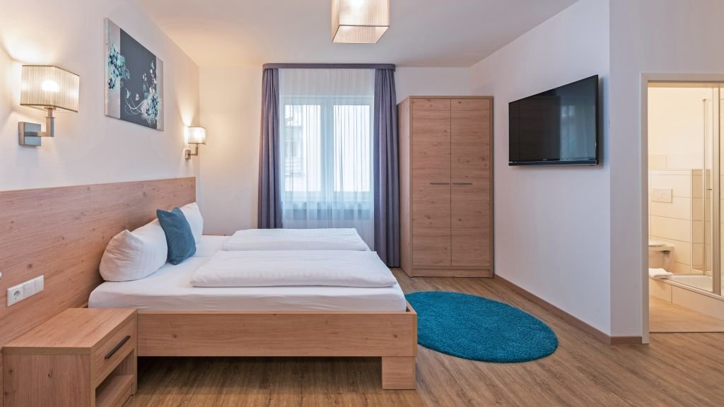 Wohnung zur Miete Wohnen auf Zeit 2.700 € 1 Zimmer 30 m²<br/>Wohnfläche ab sofort<br/>Verfügbarkeit Zehnstraße Altstadt Schweinfurt 97421