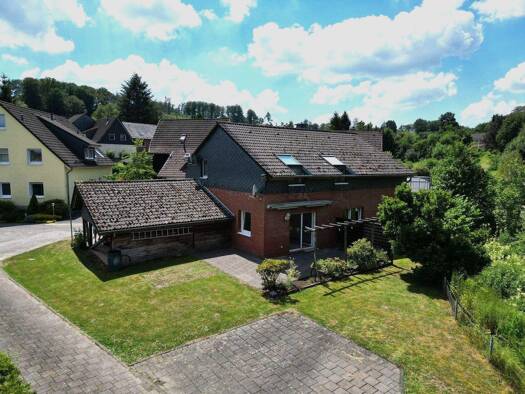 Haus zum Kauf 329.000 € 5,5 Zimmer 151 m² 1.556 m² Grundstück frei ab sofort Ohl Wipperfürth 51688