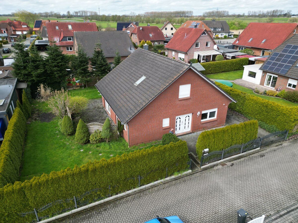 Einfamilienhaus zum Kauf 310.000 € 4 Zimmer 135 m²<br/>Wohnfläche 579 m²<br/>Grundstück Amazonasstraße 7 Elsfleth Elsfleth 26931