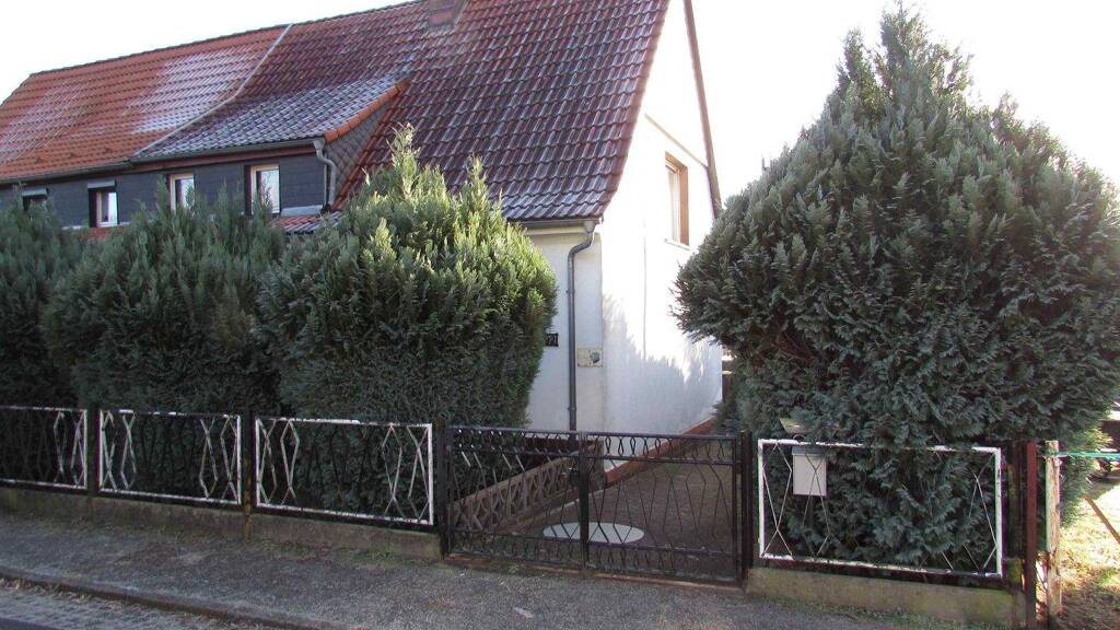 Doppelhaushälfte zum Kauf 129.000 € 4 Zimmer 96,9 m² 400 m² Grundstück frei ab sofort Hörlitz Senftenberg 01968