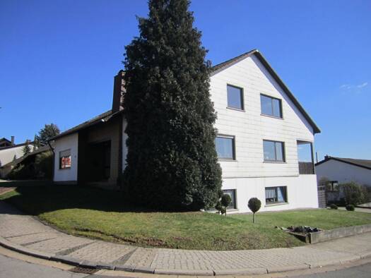 Wohnung zur Miete 850 € 3 Zimmer 132 m² Geschoss 1/2 frei ab 01.11.2025 Falscheid Lebach 66822