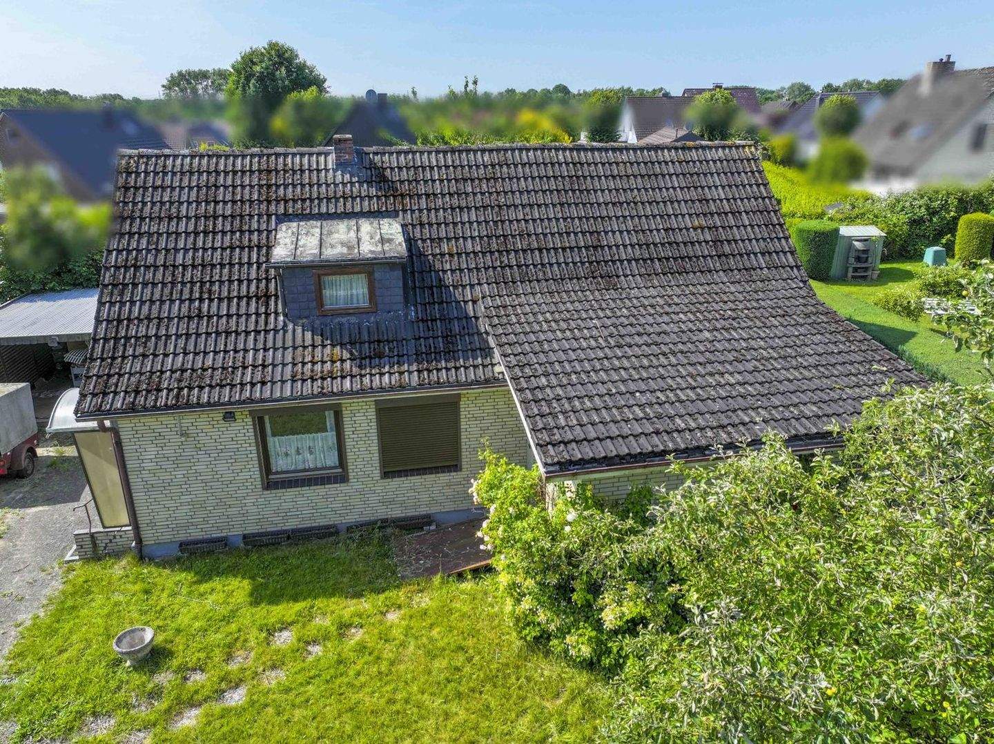 Immobilie in Oststeinbek - ! NEU ! Ihr Projekt fürs Eigenheim - Haus mit Entwicklungs- potenzial in 22113 Oststeinbek - Bild 2