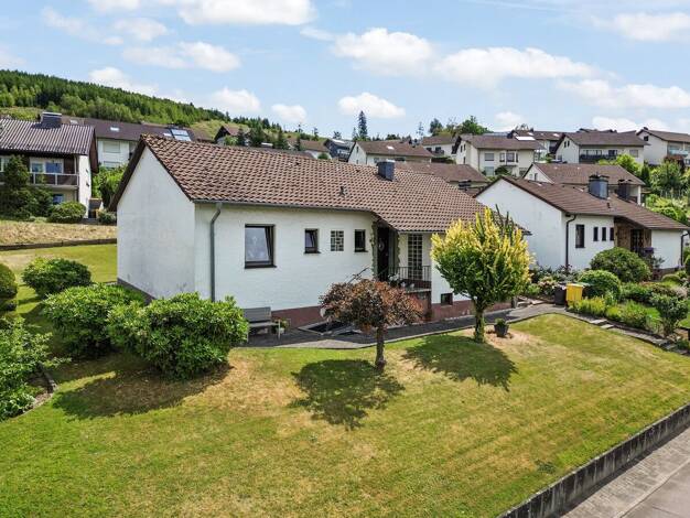 Einfamilienhaus zum Kauf 129.500 € 3 Zimmer 115 m² 643 m² Grundstück Lenhausen Finnentrop 57413