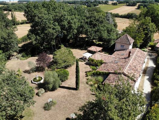 Haus zum Kauf 550.000 € 226 m² 8.600 m² Grundstück Nord Condom 32100