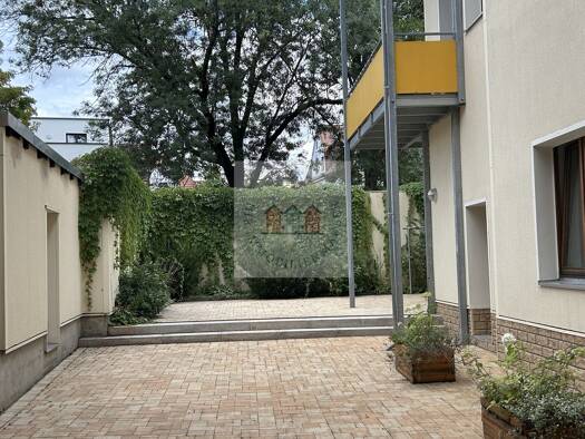 Mehrfamilienhaus zum Kauf 390.000 € 27 Zimmer 426,2 m² 350 m² Grundstück Innenstadt Zwickau 08056