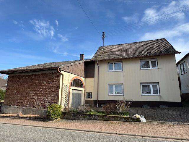 Immobilie in Gries - Charmante, freistehende Immobilie mit Werkstatt, Garage und vielseitigem Nebengebäude - Bild 1