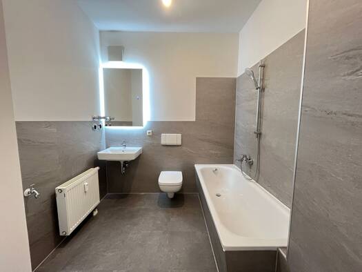 Wohnung zur Miete 426 € 3 Zimmer 71 m² EG frei ab sofort Zschopauer Straße 142 Gablenz Chemnitz 09126