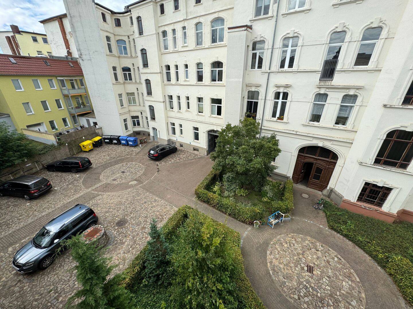 Altbauwohnung - Geräumige 3-Zimmer-Wohnung mit 97 m² im EG – sofort verfügbar! – Magdeburg – Vorschaubild 2