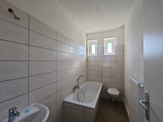 Wohnung zur Miete 431 € 3 Zimmer 63,4 m² 1. Geschoss frei ab 01.07.2026 Berliner Straße 233 Diemitz Halle (Saale) 06116