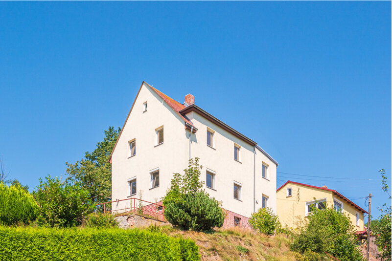 Einfamilienhaus zum Kauf 175.000 € 4 Zimmer 120 m²<br/>Wohnfläche 831 m²<br/>Grundstück Lampertusweg 3a Hohenstein-Ernstthal Hohenstein-Ernstthal 09337