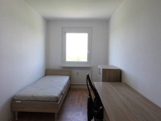 Studio zur Miete 250 € 1 Zimmer 32,1 m² 4. Geschoss frei ab sofort Otto-Oettel-Straße 5 Bieblach-Ost Gera 07552