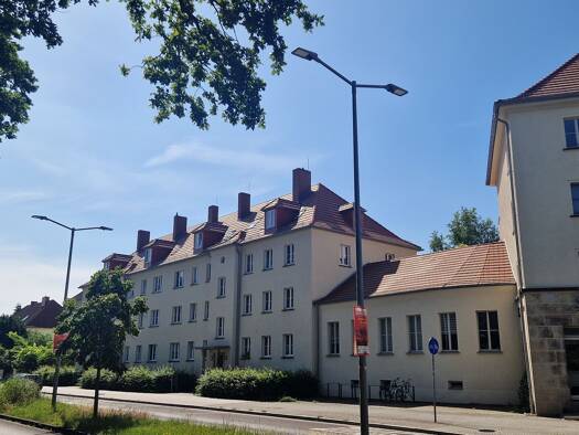 Wohnung zur Miete 780 € 2,5 Zimmer 81,6 m² frei ab sofort Puschkinallee (Dessau) 55 Siedlung Dessau-Roßlau 06846