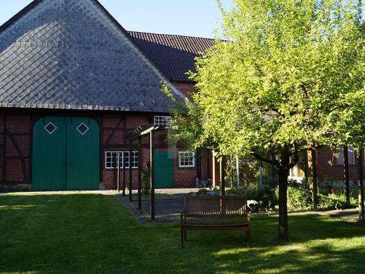 Bauernhaus zum Kauf 629.000 € 6 Zimmer 246 m² 16.336 m² Grundstück Engern Rinteln 31737