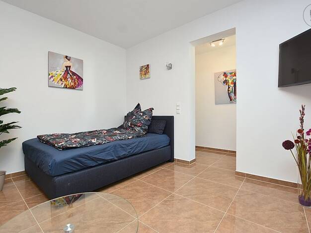 Wohnung zur Miete 1.150 € 1 Zimmer 33 m² 1. Geschoss frei ab 01.10.2026 Zuffenhausen Zuffenhausen 70435