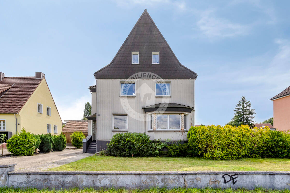 Interessantes Zweifamilienhaus  mit großzügiger Hoffläche an der Grenze zu Dortmund-Brechten