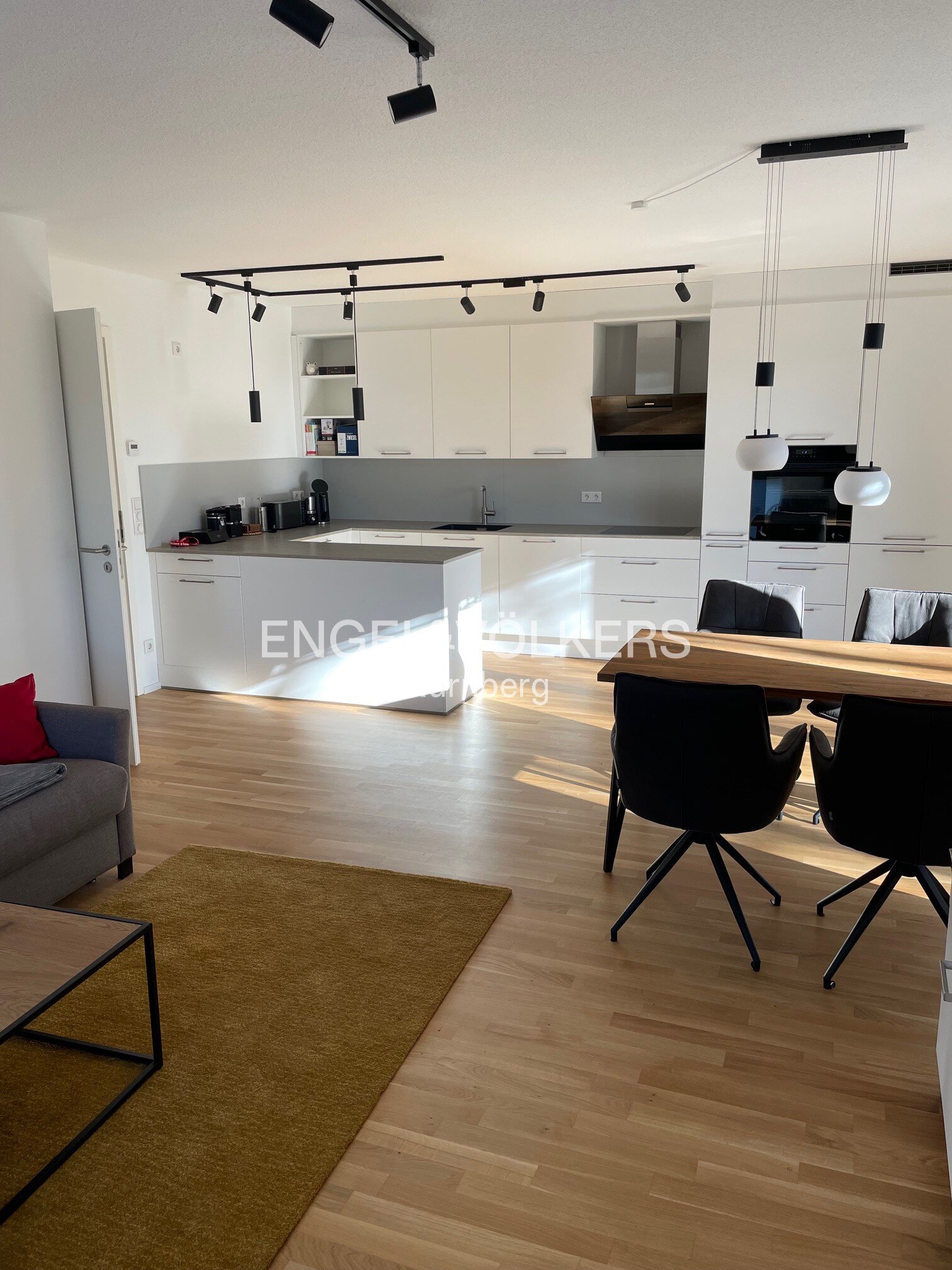 Studio zur Miete 1.200 € 2,5 Zimmer 88 m²<br/>Wohnfläche 2.<br/>Geschoss Katzwang / Reichelsdorf Ost / Reichelsdorfer Kelle Nürnberg 90453