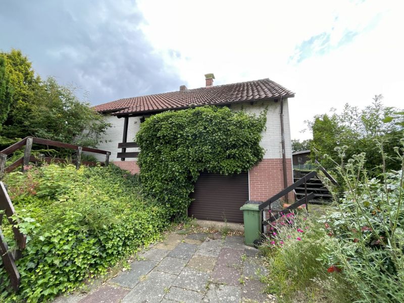 Einfamilienhaus zum Kauf 120.000 € 4 Zimmer 90 m²<br/>Wohnfläche 819 m²<br/>Grundstück Schöningen Schöningen 38364