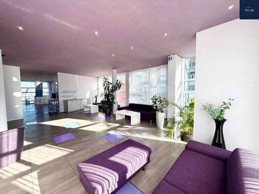 Bürofläche zur Miete 171 € 11,4 m² Bürofläche teilbar ab 11,7 m² Mitte Sindelfingen 71063