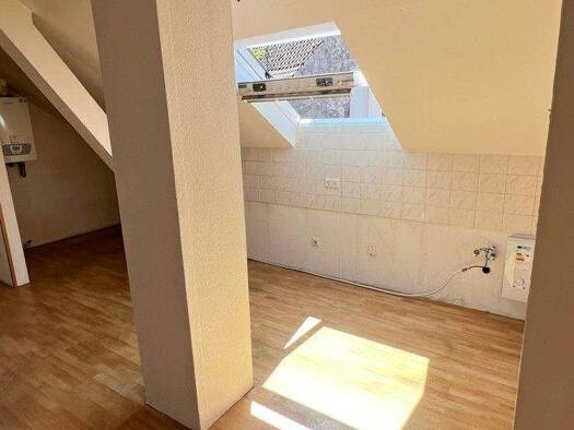 Wohnung zur Miete 700 € 3 Zimmer 95 m² 2. Geschoss frei ab 01.02.2026 Amalienstraße 31 Neustadt-Stadt Neustadt an der Weinstraße 67434