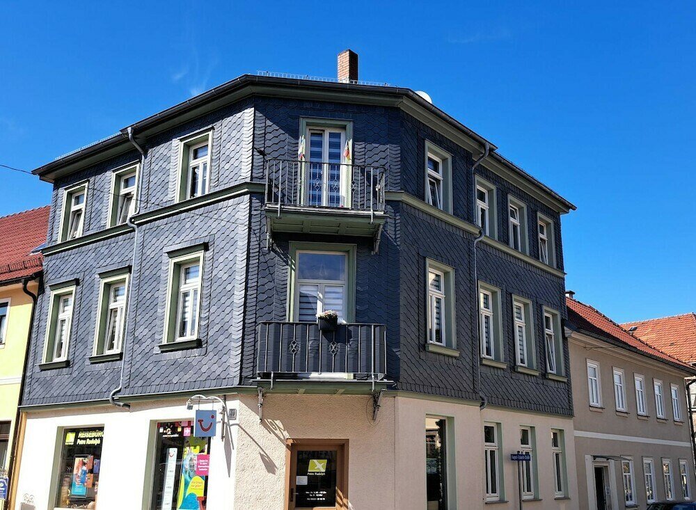 Mehrfamilienhaus zum Kauf 340.000 € 360 m²<br/>Wohnfläche 350 m²<br/>Grundstück ab sofort<br/>Verfügbarkeit Friedrichroda Friedrichroda 99894