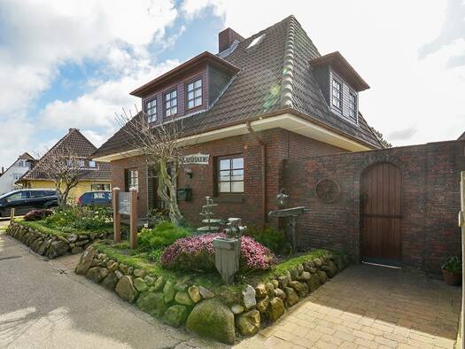 Einfamilienhaus zum Kauf 1.490.000 € 7 Zimmer 138 m² 383 m² Grundstück Westerland Sylt 25980