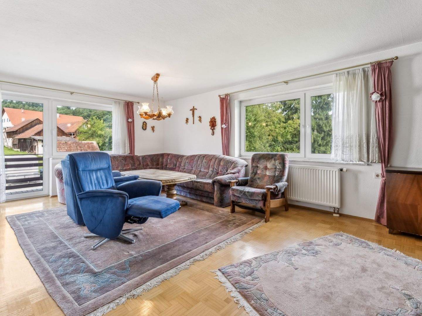 Immobilie in Osterberg - Wohnhaus zur flexiblen Nutzung mit Werkstatt und weiteren Flächen in Osterberg - Bild 2